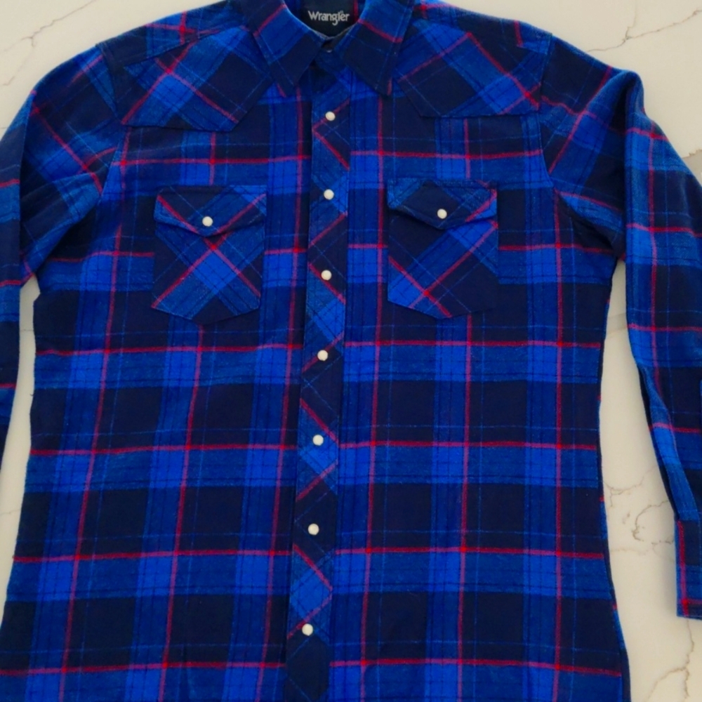 Wrangler extra large Pearl button long sleeve flannel.